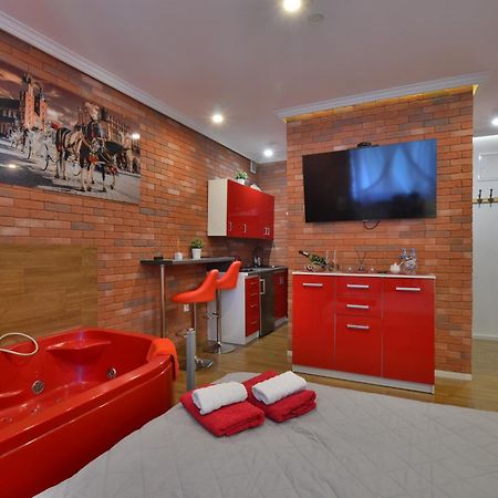 Jacuzzi Apartments - Red Krasków Exterior foto